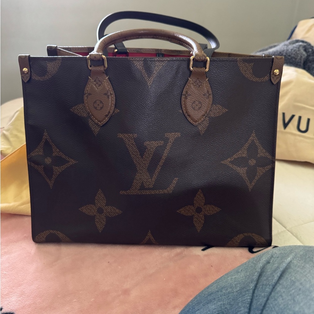 Louis Vuitton ON THE GO BAG ! - Picture 2 of 16